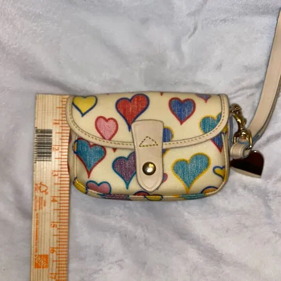 Vintage Hearts Dooney And Bourke Wristlet Wallet Pouch - Picture 12 of 12